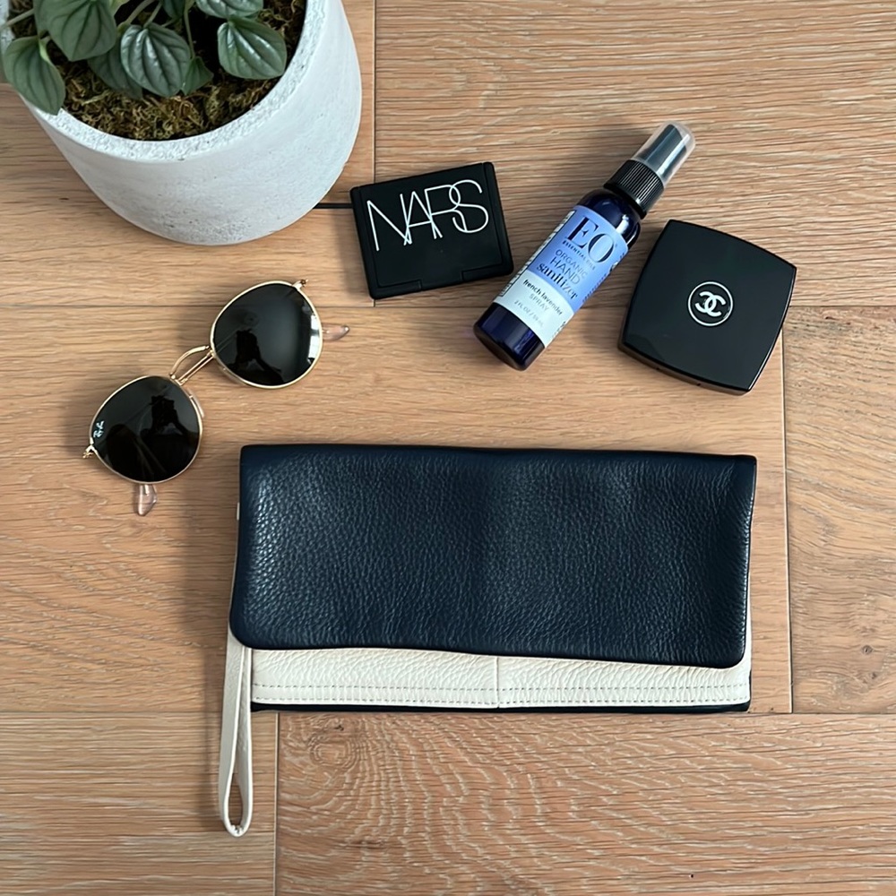GAP Leather Two-Tone Wristlet Handbag Pouch - Navy and Cream